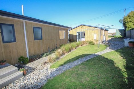 Photo of property in 32 Magdala Street, Kakanui, Oamaru, 9495