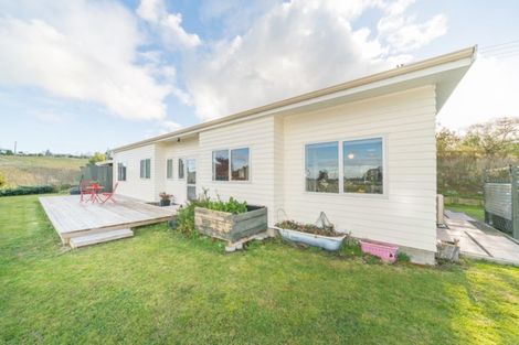 Photo of property in 17 King Street, Halcombe, Feilding, 4779