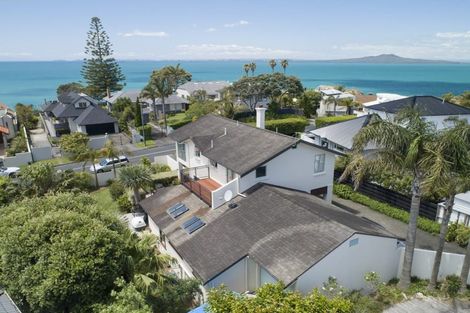 Photo of property in 1/42 Churchill Road, Murrays Bay, Auckland, 0630