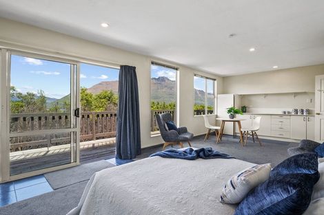 Photo of property in 3a Strawberry Lane, Fernhill, Queenstown, 9300