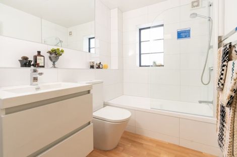 Photo of property in Westhaven Apartments, 22/127 Molesworth Street, Thorndon, Wellington, 6011