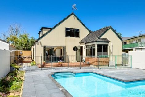 Photo of property in 7 Holgate Avenue, Herald Island, Auckland, 0618