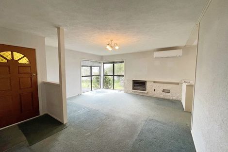 Photo of property in 2 Lendic Avenue, Henderson, Auckland, 0612