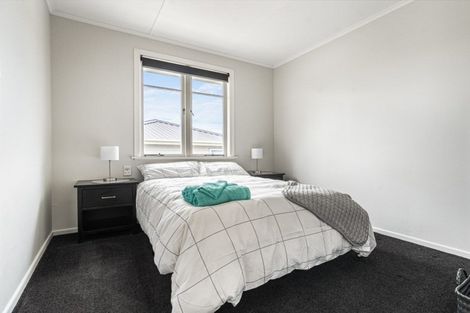 Photo of property in 22 Roberts Road, Te Atatu South, Auckland, 0610