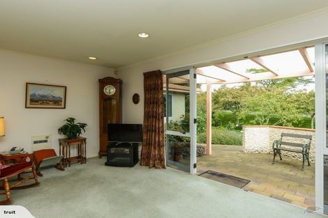 Photo of property in Busby Hill, Havelock North, 4130