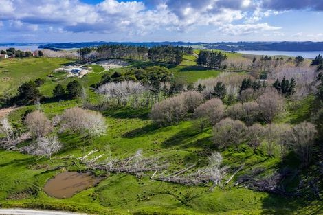 Photo of property in 16 Otara Road, Kaiwaka, 0573