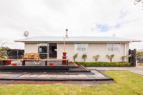 Photo of property in 24 Barton Street, Marton, 4710