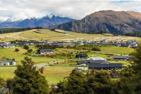 Photo of property in 3 Highfield Ridge, Wanaka, 9305