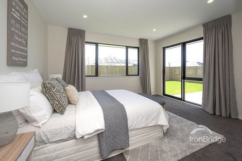 Photo of property in 21 Weaver Street, Woodend, 7691