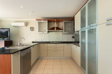 Photo of property in 307/136 Marine Parade, Mount Maunganui, 3116