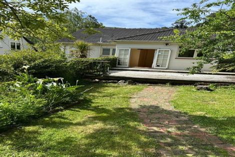 Photo of property in 16 Woodvale Grove, Fairfield, Lower Hutt, 5011