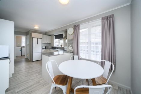 Photo of property in 2 Chester Crescent, West End, Palmerston North, 4410