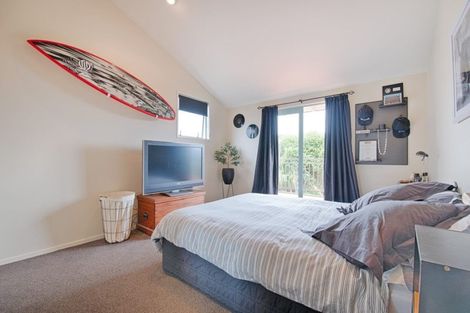 Photo of property in 1/42 Churchill Road, Murrays Bay, Auckland, 0630