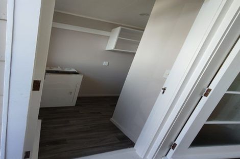 Photo of property in 20 Foyle Place, Glendene, Auckland, 0602