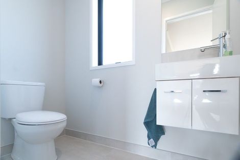 Photo of property in 2 Kawapani Lane, Kumeu, 0810