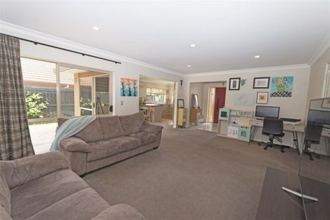 Photo of property in 70 Ruze Vida Drive, Massey, Auckland, 0614