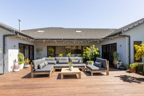 Photo of property in 133 Kent Terrace, Taradale, Napier, 4112