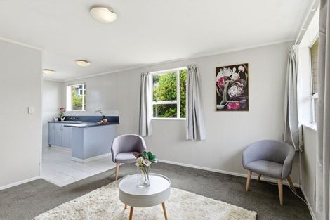 Photo of property in 183d Newlands Road, Newlands, Wellington, 6037