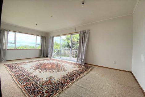 Photo of property in 35 Raleigh Road, Northcote, Auckland, 0627