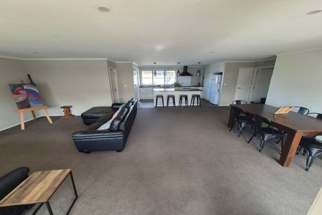 Photo of property in 112 Helenslee Road, Pokeno, 2472