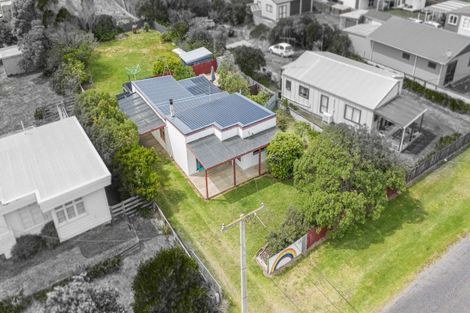 Photo of property in 15 Rangitane Street, Himatangi Beach, Foxton, 4891