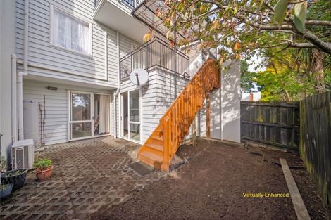 Photo of property in 14/6 Islington Avenue, New Lynn, Auckland, 0600