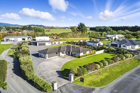 Photo of property in 51 Garth Road, Levin, 5571