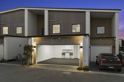 Photo of property in 28 Walter Merton Road, Hobsonville, Auckland, 0616
