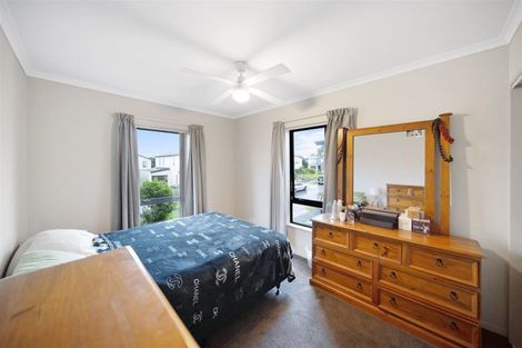 Photo of property in 16 Kuparu Street, Weymouth, Auckland, 2103