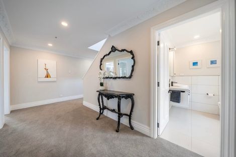 Photo of property in 29 Padnell Crescent, Paparangi, Wellington, 6037