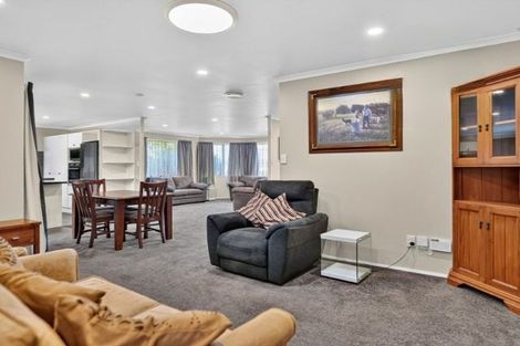 Photo of property in 35 Nottingham Drive, Hamilton East, Hamilton, 3216