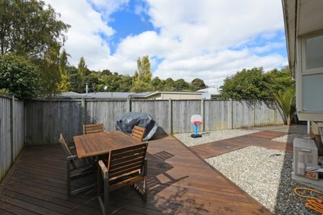 Photo of property in 25a Deller Grove, Silverstream, Upper Hutt, 5019