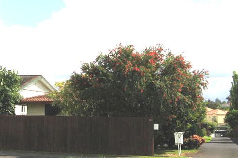 Photo of property in 2/41a Titirangi Road, New Lynn, Auckland, 0600