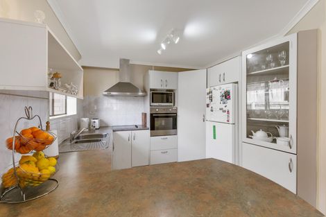 Photo of property in 4 Maadi Place, Papakura, 2110