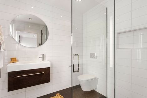 Photo of property in 43 Hawkesbury Avenue, St Albans, Christchurch, 8014