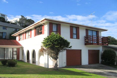 Photo of property in 20 Paddington Grove, Karori, Wellington, 6012