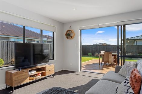 Photo of property in 12 Tutaipatu Avenue, Pegasus, 7612