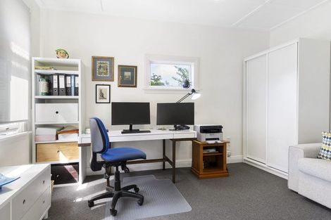 Photo of property in 385a Karori Road, Karori, Wellington, 6012