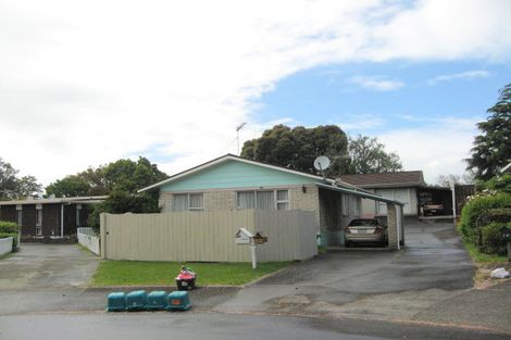 Photo of property in 1/12 Corolu Place, Conifer Grove, Takanini, 2112