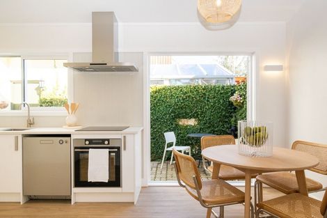 Photo of property in 24 Charles Street, Westshore, Napier, 4110