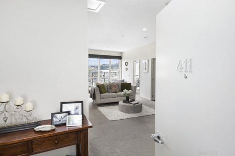 Photo of property in Stadium Garden Flats, 411/107 Thorndon Quay, Pipitea, Wellington, 6011