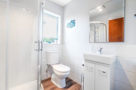 Photo of property in 11 Chokebore Place, Sockburn, Christchurch, 8042