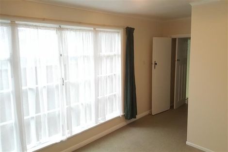 Photo of property in 33 Hardy Street, Waterloo, Lower Hutt, 5011