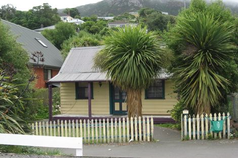 Photo of property in 14 Exeter Street, Lyttelton, 8082