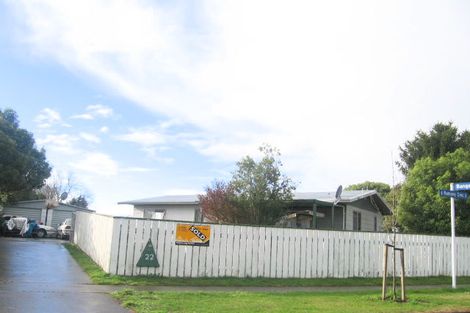 Photo of property in 22 Ramsey Crescent, Flaxmere, Hastings, 4120