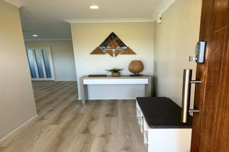 Photo of property in 42 Peter Hall Drive, Kelvin Grove, Palmerston North, 4414