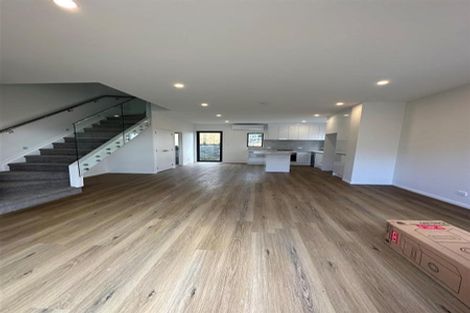 Photo of property in 40b Crestview Rise, Papakura, 2110