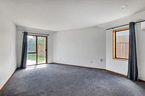 Photo of property in 7 Fovant Street, Russley, Christchurch, 8042