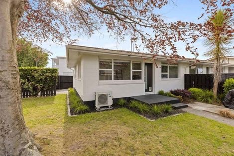 Photo of property in 1/82 Holly Road, St Albans, Christchurch, 8014
