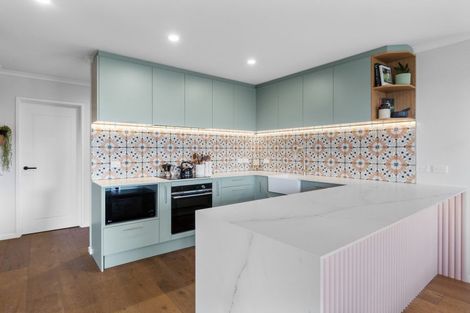 Photo of property in 5 Gavinike Place, Waimauku, 0812